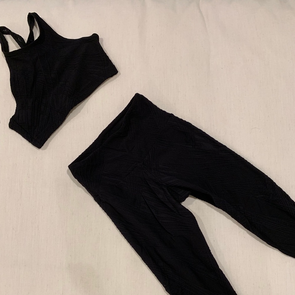 Onzie workout set
